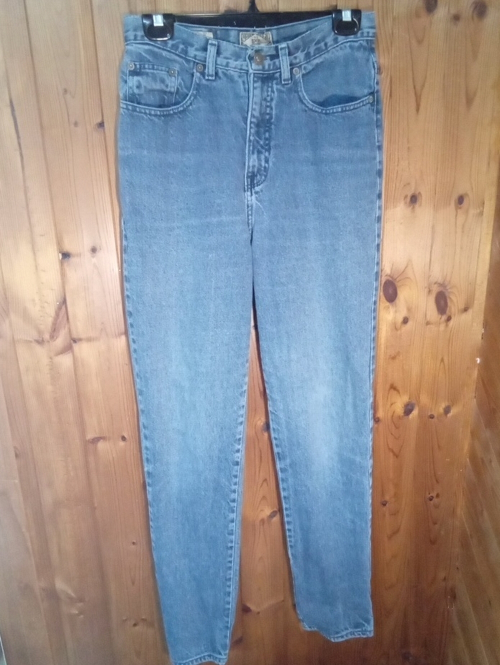 Women’s Straight Leg Jeans in Light Blue Denim